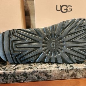 UGG CLASSIC MINI PARTY SPOTS